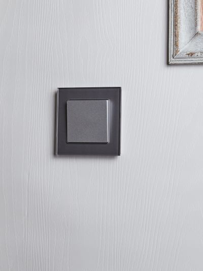 BRITE Выключатель 1-клавишный проходной 10А ВС10-1-6-БрА алюминий IEK