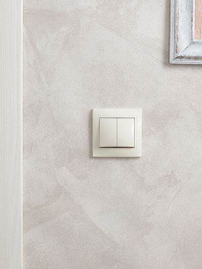 KVARTA Выключатель 2-клавишный 10А ВС10-2-0-ККм кремовый GENERICA