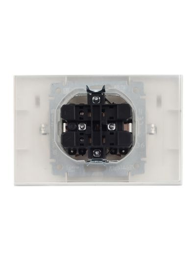 BRITE Розетка 2-местная с заземлением с защитными шторками и крышкой 16А в сборе IP44 РСбш12-3-44-БрЖ жемчуг IEK