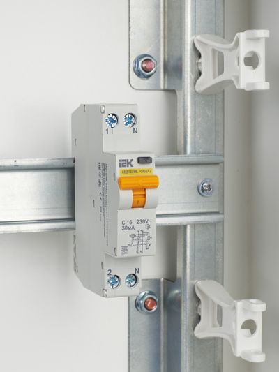 Выключатель автоматический дифференциального тока АВДТ32МL C16 30мА KARAT IEK