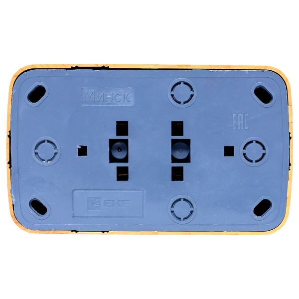 Розетка 2-местная ОП Минск 16А с заземлением светлое дерево EKF