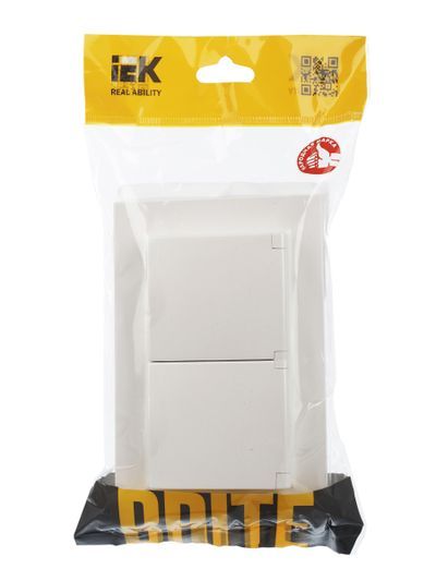 BRITE Розетка 2-местная с заземлением с защитными шторками и крышкой 16А в сборе IP44 РСбш12-3-44-БрЖ жемчуг IEK