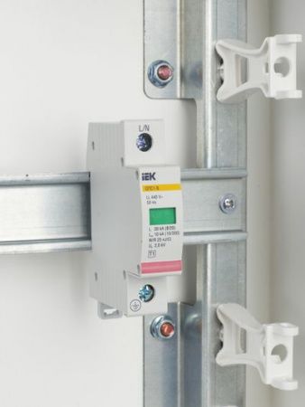 KARAT Ограничитель импульсного перенапряжения ОПС1-B 1P In=30кА Un=400В Im=60кА IEK