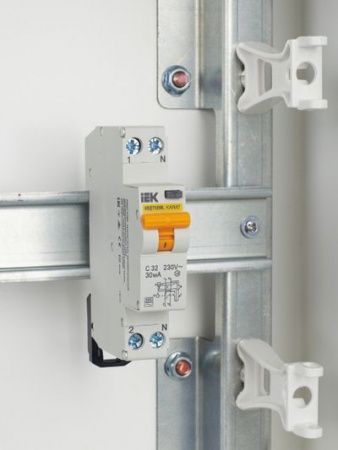 Выключатель автоматический дифференциального тока АВДТ32МL C32 30мА KARAT IEK