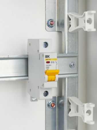Выкл. автомат.  1П  10А  хар-ка B  4,5кА  IEK  ВА47-29