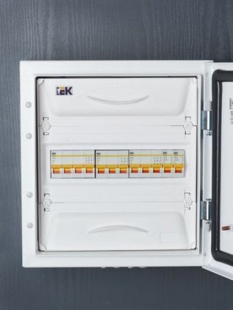 KARAT Выключатель нагрузки (мини-рубильник) ВН-32 3P 63А IEK