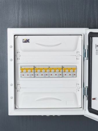 KARAT Автоматический выключатель ВА47-60M 3P C 20А 6кА IEK